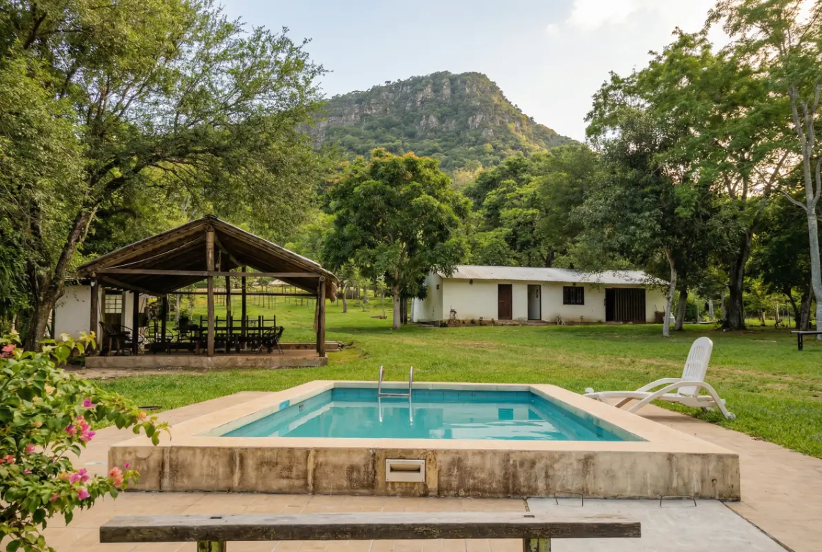 Posada San Miguel - Alquiler por día en Paraguarí con piscina