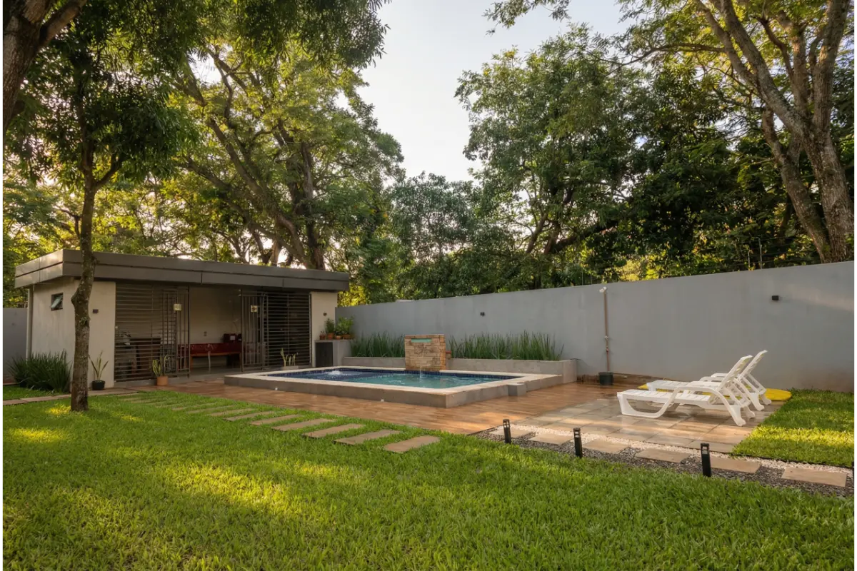 Quinta Jukeri - Alquiler por día en San Lorenzo con piscina